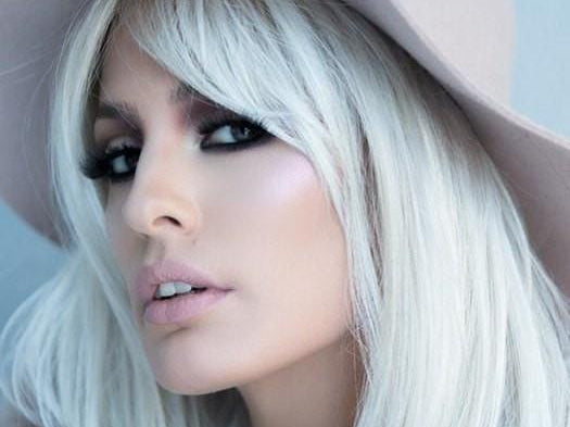 Are Wigs in Style?