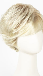 GL613-88SS CHAMPAGNE BLONDE | Dark golden blonde base blends into light golden blonde with glints of platinum blonde.