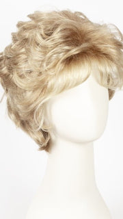 GL14-22SS SS SANDY BLONDE | Dark golden blonde base blends into multi-dimensional tones of medium gold blonde and light beige blonde