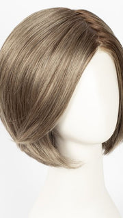 GL14-16SS SS HONEY TOAST | Chestnut brown base blends into multi-dimensional tones of medium brown and dark golden blonde.