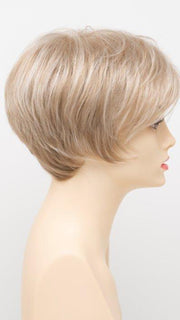 LIGHT BLONDE | 2 toned blend of Creamy Blonde with Champagne highlights