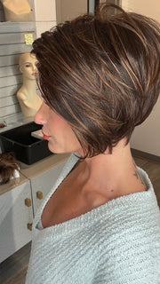 Madeline wearing IGNITE by JON RENAU in FS4/33/30A MIDNIGHT COCOA | Dark Brown, Medium Red, Medium Natural Red Blonde/Brown Blend with Medium Natural Red Blonde/Brown Blend Bold Highlights