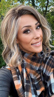 Nichole Corbett @nicholealee Wears SIMMER by RAQUEL WELCH in RL12/22SS SHADED CAPPUCCINO | Light Golden Brown Evenly Blended with Cool Platinum Blonde Highlights with Dark Roots