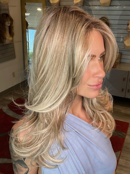 MILKSHAKE BLONDE R | A mixture of Light Sandy Brown