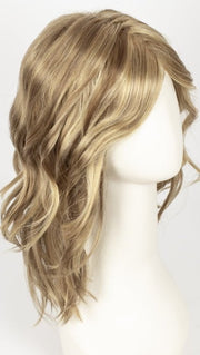 R10/24/80 | Medium Ash Brown with Pale Golden Blonde and Palest Blonde Highlights