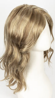 R12/26CH | Light Brown with Chunky Golden Blonde Highlights