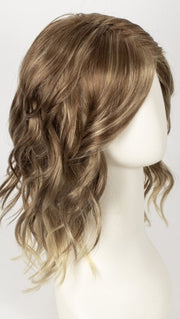R613BG14 | Dark Blonde with Fine Pale Blonde highlights & Pale Blonde tipped ends
