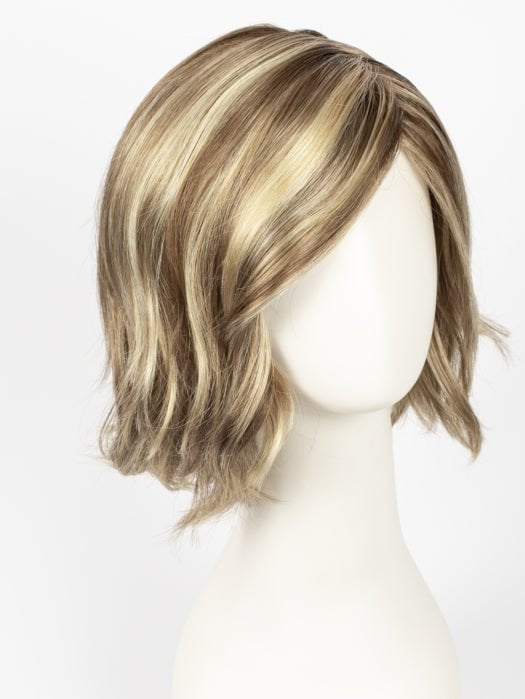 R12/26CHM | Light Brown with chunky Golden Blonde highlights