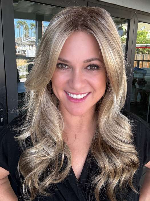 Susan Cooke @wigs_with_wisdom wearing AMBER by JON RENAU in color 12FS8 SHADED PRALINE | Light Gold Brown, Light Natural Gold Blonde & Pale Natural Gold-Blonde Blend, Shaded with Medium Brown