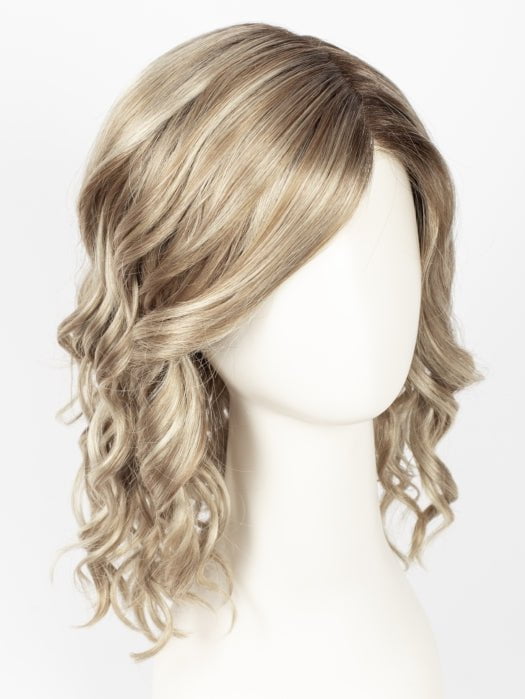 RH1488RT8 | Highlighted Copper Blonde With Golden Brown Roots