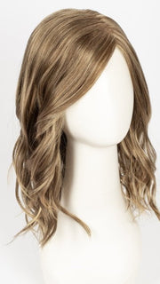 24BT18 - ÉCLIAR  | Dark Ash Blonde & Honey Blonde Blend, with Honey Blonde Tips