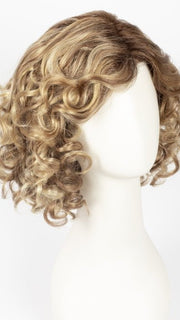 14/26S10 SHADED PRALINES N' CRÈME | Light Gold Blonde and Medium Red Gold Blonde shaded with Lighter Brown Roots