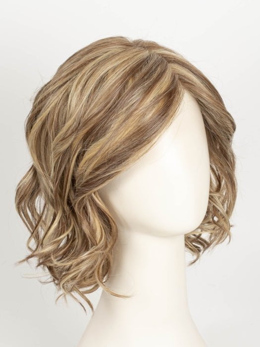 R12/26CH | Light Brown with Chunky Golden Blonde Highlights