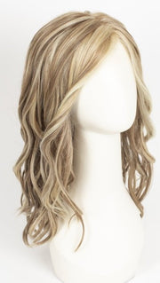 RL16/88 PALE GOLDEN HONEY | Dark Natural Blonde Evenly Blended with Pale Golden Blonde