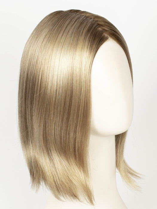 12FS12 MALIBU BLONDE | LIght Gold Brown, Light Natural Gold Blonde, Pale Natural Gold-Blonde Blend, Shaded with Light Gold Brown