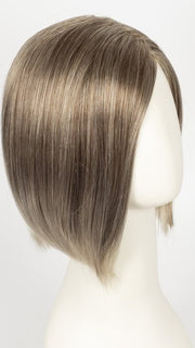 ICE-BLOND | Ashy blond base with white gold tips with highlights around face