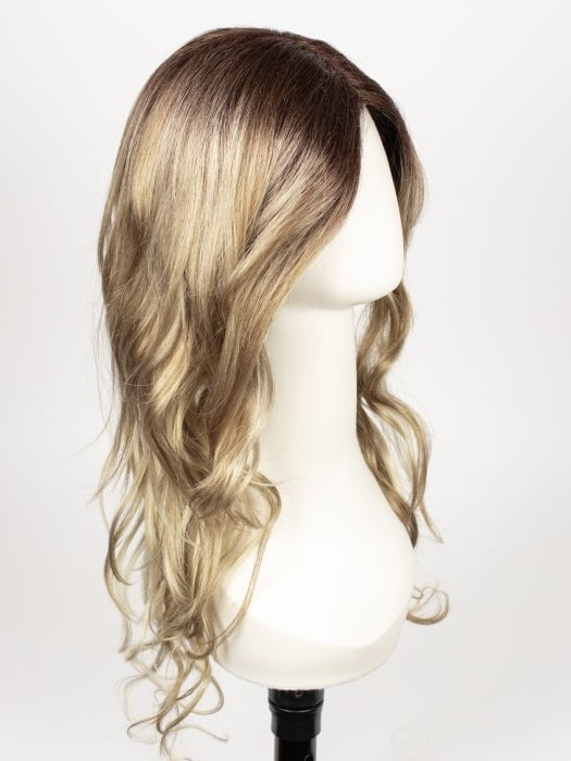 CREAMY TOFFEE LR | Longer rooted dark with light platinum blonde and light honey blonde