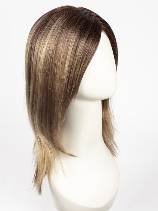 MOCHACCINO-LR | Longer dark root with light brown base and strawberry blonde highlights