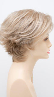 LIGHT-BLONDE | 2 toned blend of Creamy Blonde with Champagne highlights