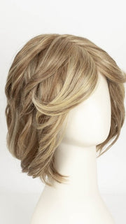 RL13/88 Golden Pecan | Neutral Medium Blonde With Pale Honey Blonde Highlights