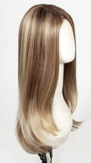 BROWN SUGAR COOKIE R | The roots are a Rich Brown Tone that seamlessly transitions into a Warm, Golden-Brown base. Delicate highlights in honey and toffee tones add dimension