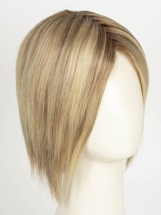 12FS12 MALIBU BLONDE | LIght Gold Brown, Light Natural Gold Blonde, Pale Natural Gold-Blonde Blend, Shaded with Light Gold Brown