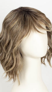GF11-25SS HONEY PECAN | Chestnut Brown base blends into multi-dimensional tones of Brown and Golden Blonde