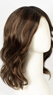 ESPRESSO | A cool, Multi-Dimensional Medium Brown with Darker Brown Roots