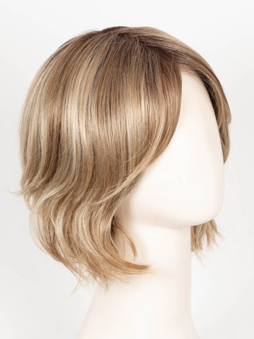 CREAMY-TOFFEE-R | Rooted Dark Blonde Evenly Blended with Light Platinum Blonde and Light Honey Blonde