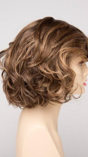 TOASTED SESAME  | Medium Brown roots with overall Warm Cinnamon base and Golden Blonde hightlights