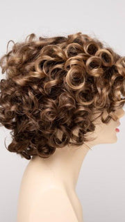 TOASTED SESAME | Medium Brown roots with overall Warm Cinnamon base and Golden Blonde highlights