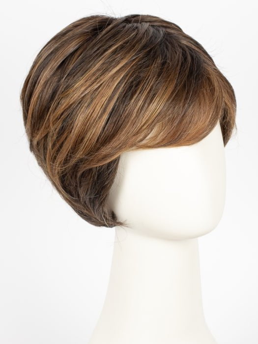 RL8/29SS SHADED HAZELNUT | Warm Medium Brown Evenly Blended with Ginger Blonde and Dark Roots
