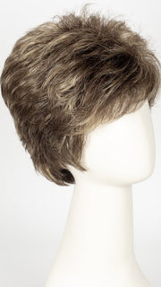 SS8/25 SHADED GOLDEN WALNUT | Rich Medium Brown Evenly Blended with Golden Blonde Highlights with dark roots