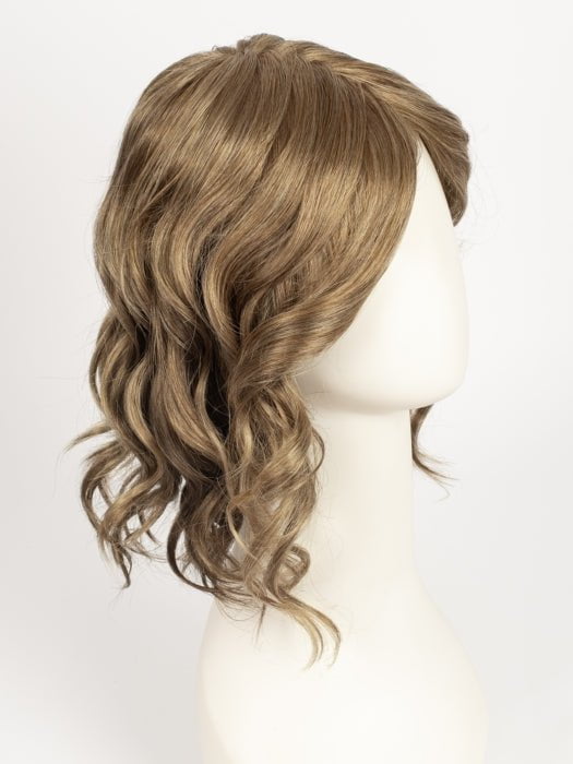10/26TT | Light Brown and Mediumium Red-Gold Blonde Blend with Light Brown Nape