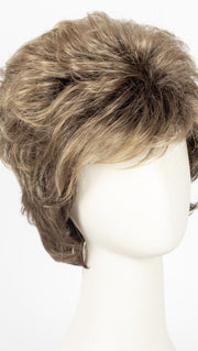10/26TTS4  | Medium Gold Blonde Blend with Light Gold Blonde Tips, Shaded with Dark Brown