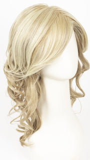 22F16  | Medium Natural Gold Blonde and Pale Natural Blonde Blend with Pale Natural Blonde Tips