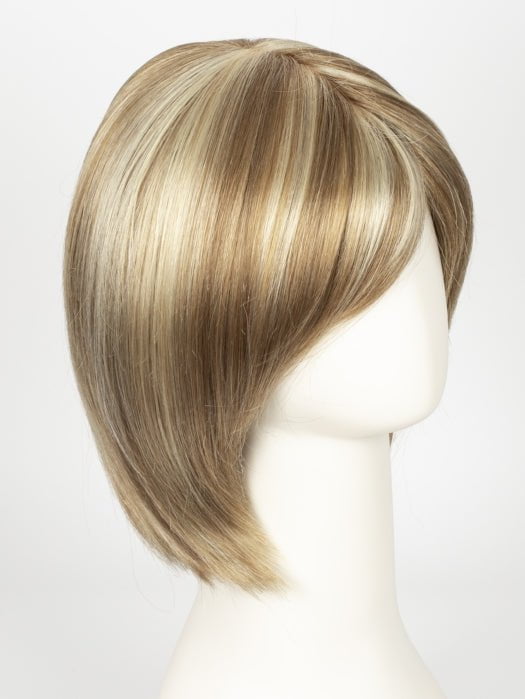 Color Creamy-Toffee = Dark with Light Platinum Blonde and Light Honey Blonde Highlights