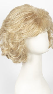 Color Vanilla Lush=Bright Copper and Platinum Blonde 50/50 blend tipped light