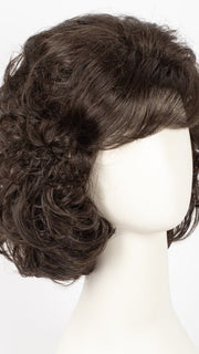 R4/6 | Dark Brown Blended With Chestnut Brown