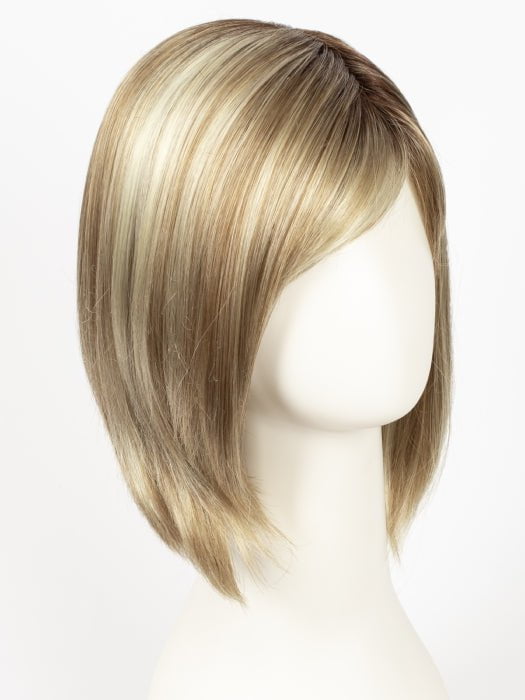 CREAMY TOFFEE R | Rooted Dark Blonde Evenly Blended with Light Platinum Blonde and Light Honey Blonde