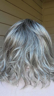 FROSTED MUSHROOM R | Neutral Dark-Brown base, highlighted with soft Golden Brown and soft White
