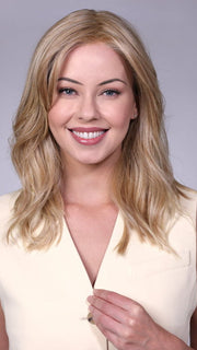 Model is wearing CAMBRIDGE in color BUTTERCREAM-BLONDE | Rich Golden Blonde with light blonde low lights