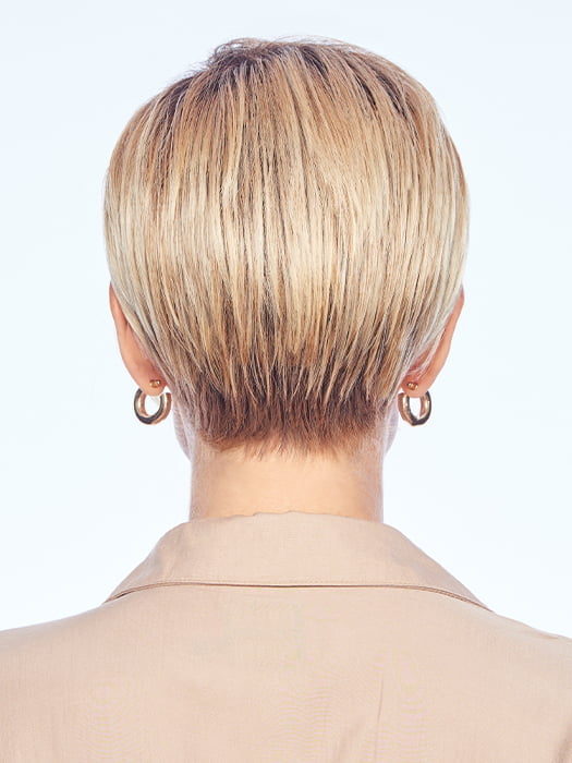 Model is wearing FRIENDSHIP by GABOR in color SS-LIGHT-BLONDE | Light Blonde with Golden Highlights & Dark Brown Roots