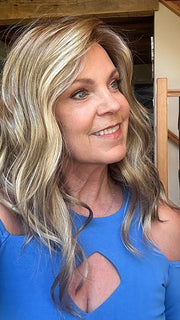 Susan @an_affair_with_hair wearing RACHEL LITE by JON RENAU in 12FS12 MALIBU BLONDE | LIght Gold Brown, Light Natural Gold Blonde, Pale Natural Gold-Blonde Blend, Shaded with Light Gold Brown