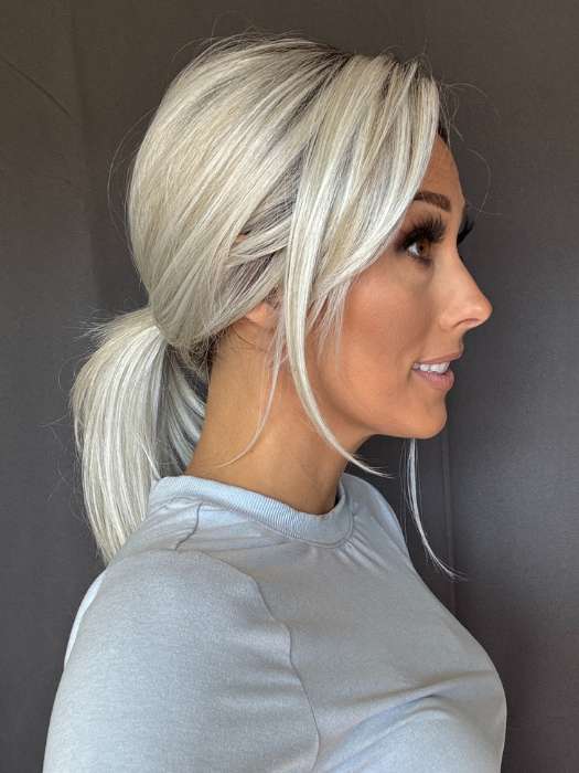 Nichole Corbett @nicholealee wearing James by Estetica in color SILVERSUN/RT8 | Iced Blonde Dusted with Soft Sand and Golden Brown Roots