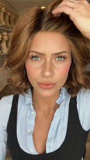 30A27S4 | Medium Natural Red and Medium Red-Gold Blonde Blend, Shaded with Dark Brown