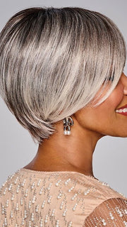 The breathable lace top and temple to temple lace front create a natural look