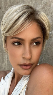 Roxie @thelovelyroxx wearing LUNA by JON RENAU in FS17/101S18 PALM SPRINGS BLONDE | Light Ash Blonde with Pure White Natural Violet Bold Highlights, Shaded with Dark Natural Ash Blonde