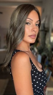 Roxie is wearing MORGAN BY JON RENAU in 8RH14 MOUSSE CAKE | Medium Brown with 33% Medium Natural Blonde Highlights