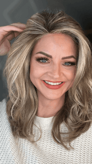 Sandy @i_be_wiggin wearing MIRANDA by JON RENAU in color 12FS8 SHADED PRALINE | Light Gold Brown, Light Natural Gold Blonde & Pale Natural Gold-Blonde Blend, Shaded with Medium Brown